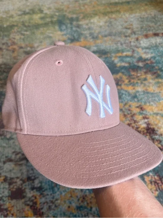 Kith x New Era New York Yankees Cap - Picture 2 of 8